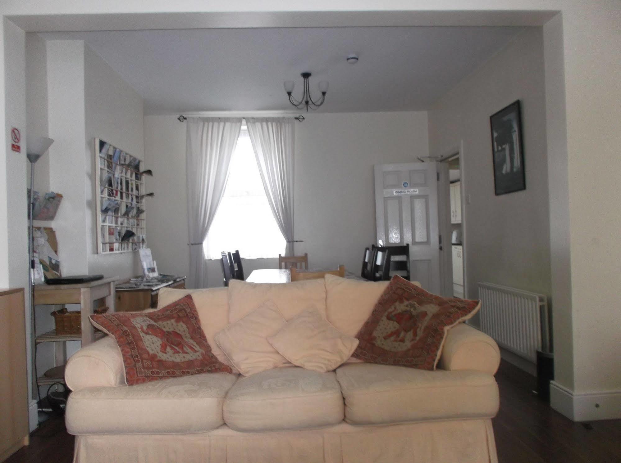 Fairman House Backpackers Bed and Breakfast Londonderry Exteriör bild