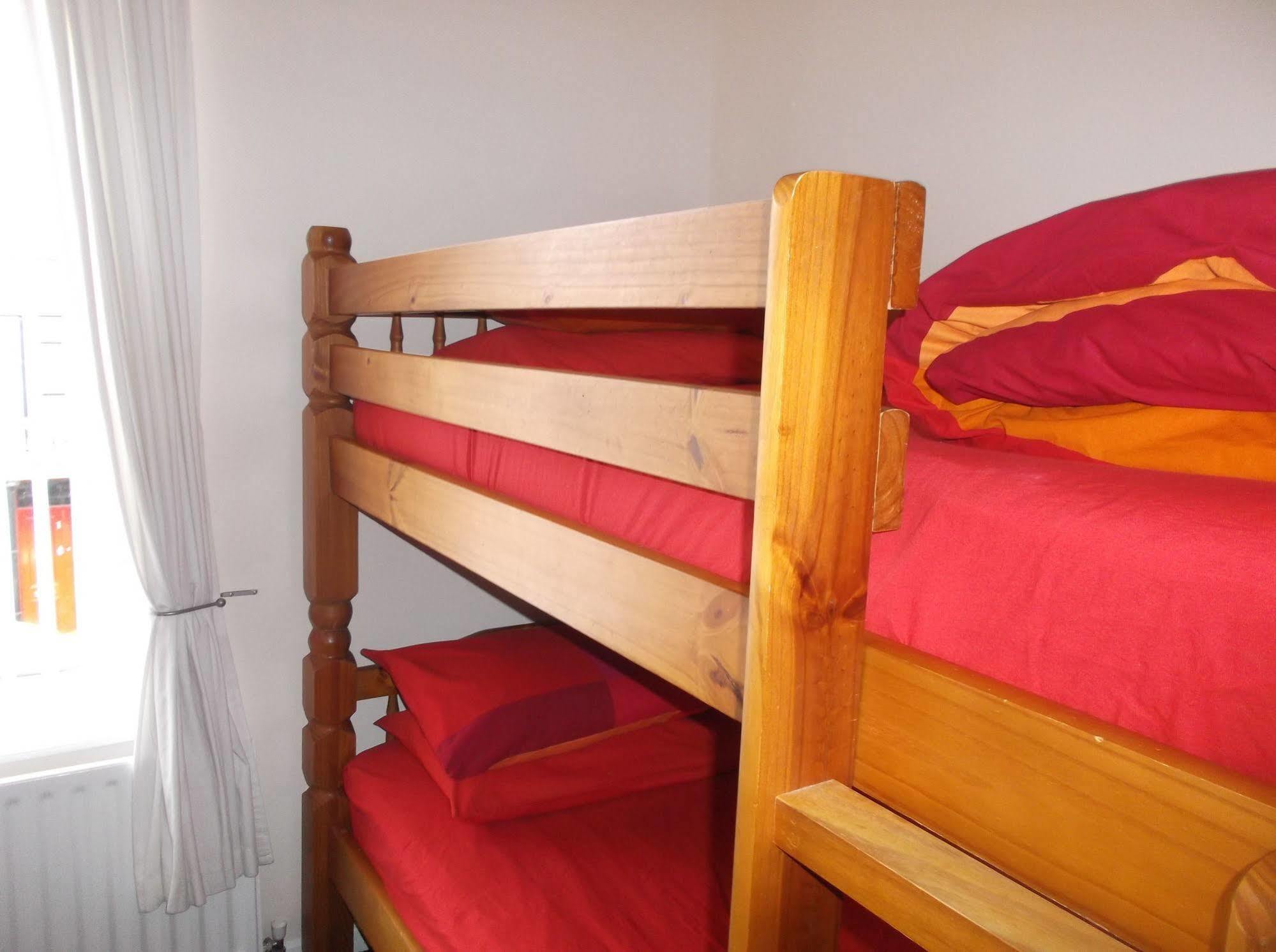 Fairman House Backpackers Bed and Breakfast Londonderry Exteriör bild