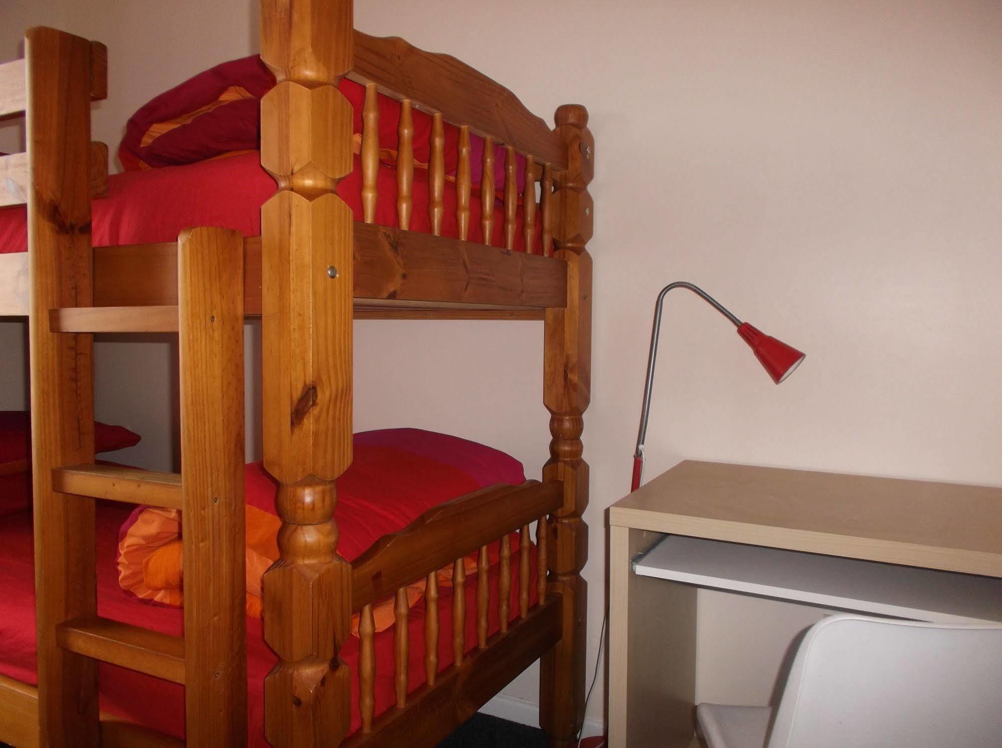 Fairman House Backpackers Bed and Breakfast Londonderry Exteriör bild