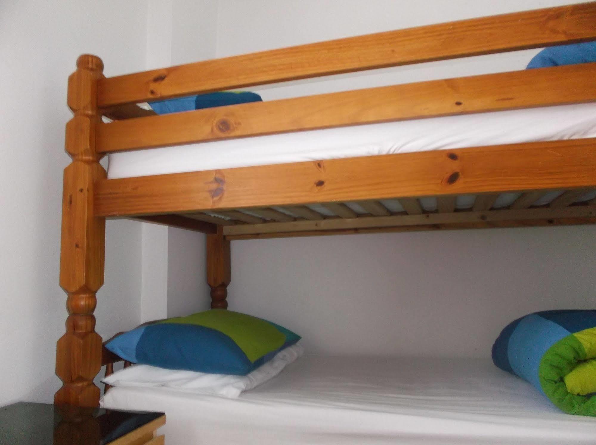 Fairman House Backpackers Bed and Breakfast Londonderry Exteriör bild