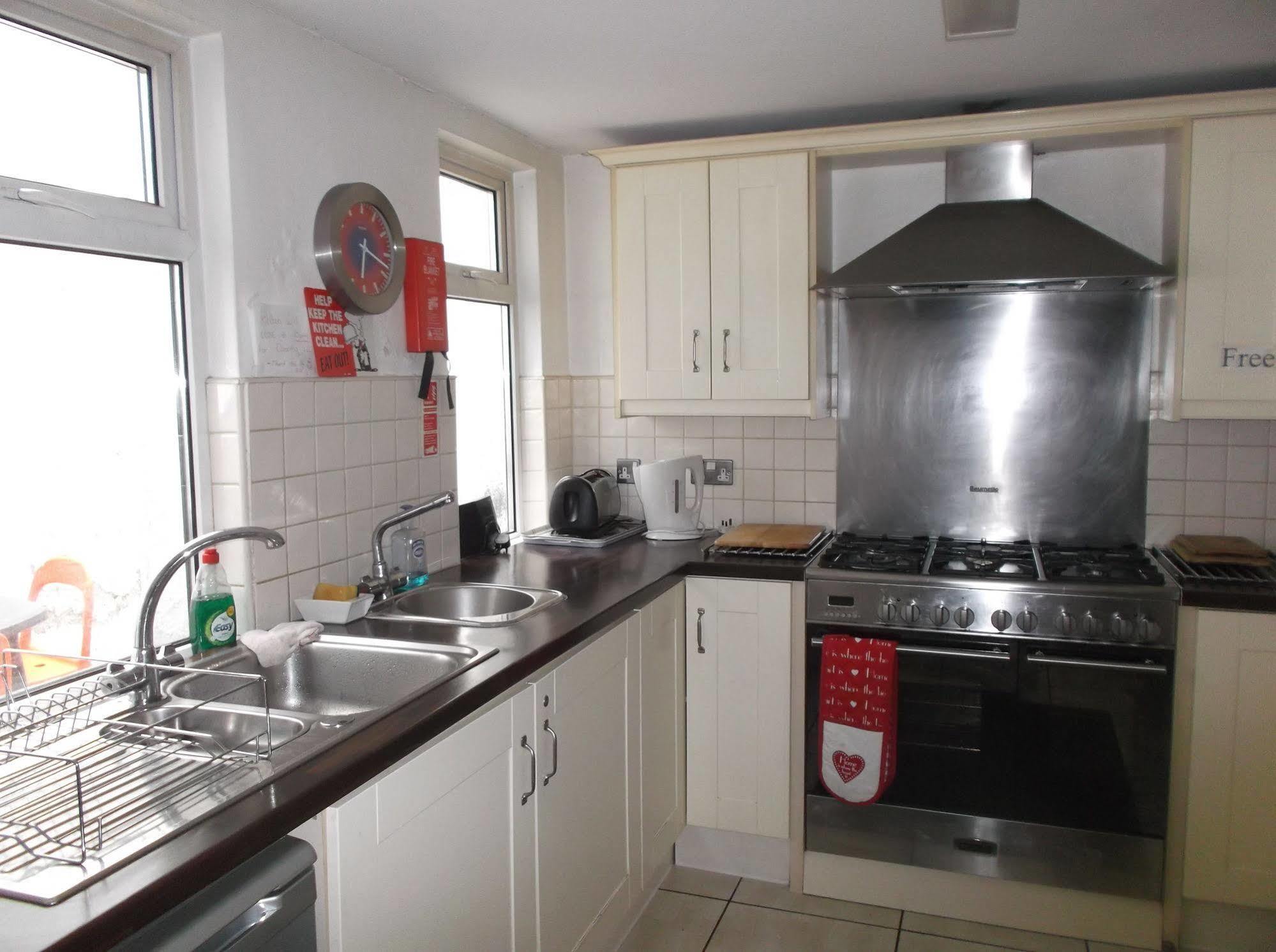 Fairman House Backpackers Bed and Breakfast Londonderry Exteriör bild